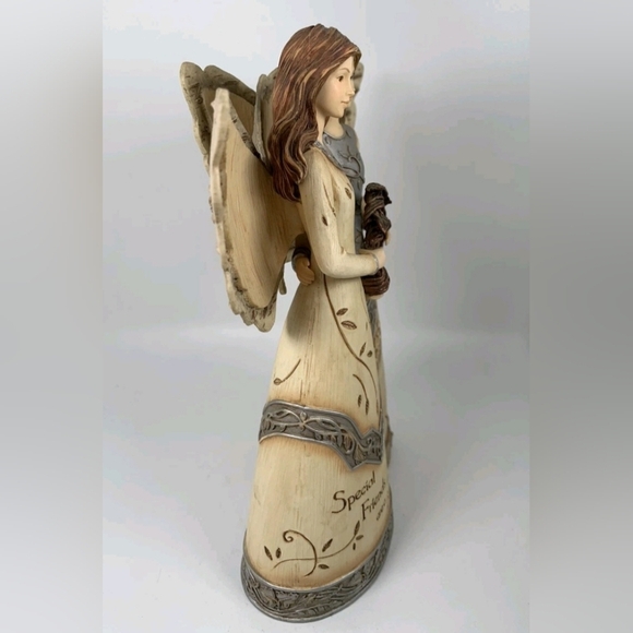 Element Angel Figurine with Cream and Brown Details - Picture 4 of 7